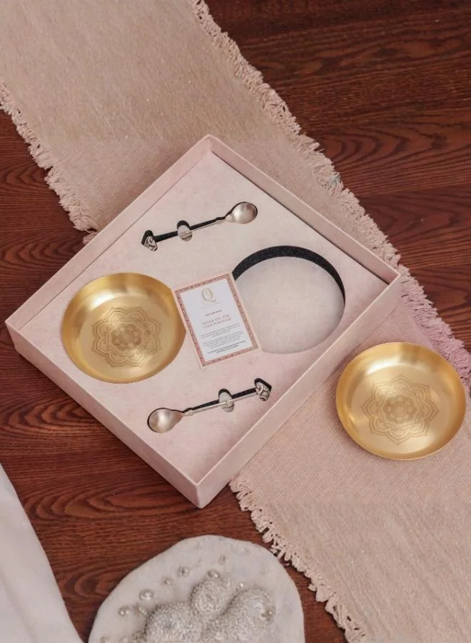 Casa Quesera  Casa Quesera® Kanz Engraved Brass Plate with Matching Spoon – Elegant Royal Serveware for Home, Table & Gifting  | Best Price UAE